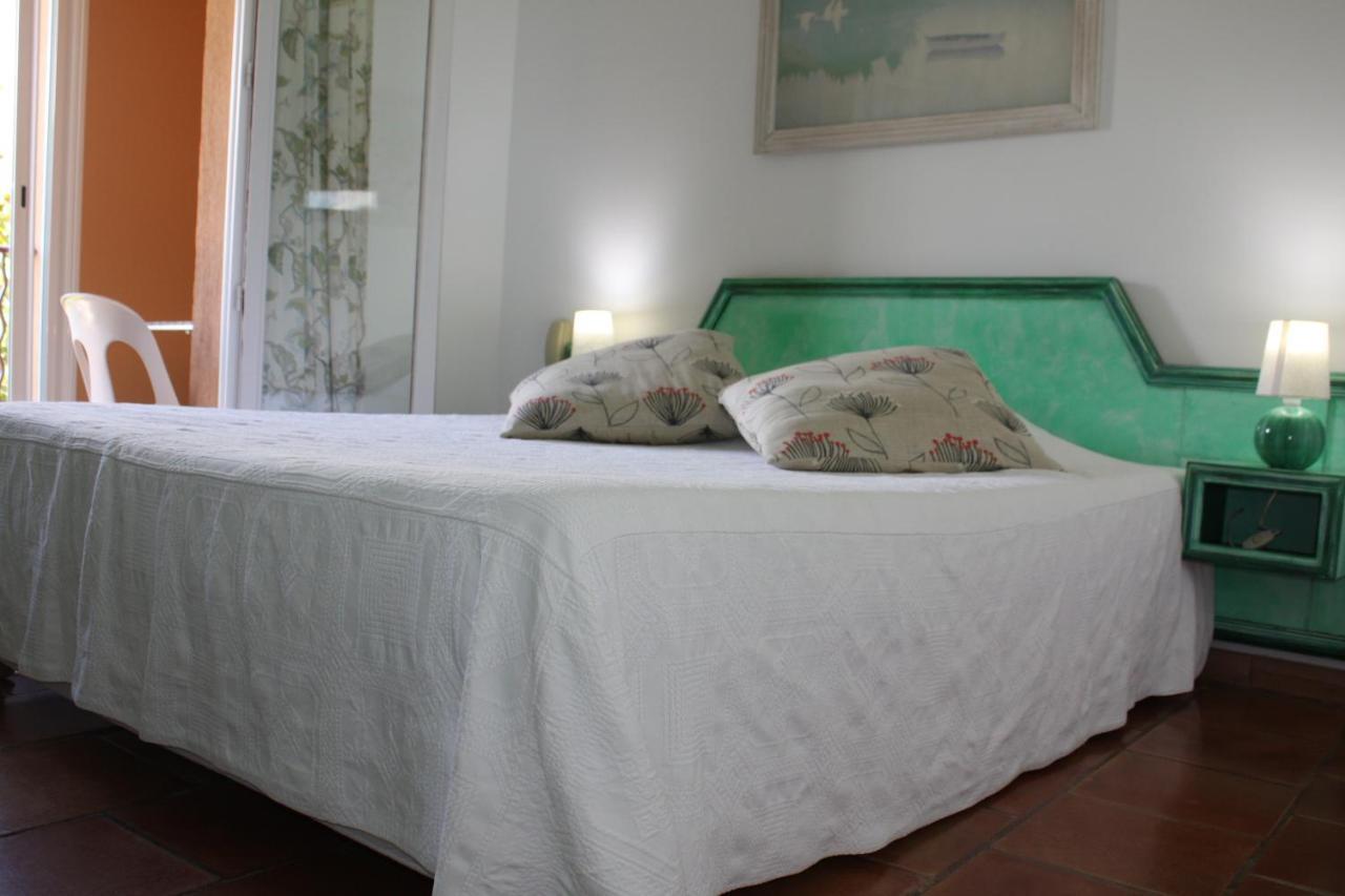Hotel Athénopolis Grimaud Esterno foto