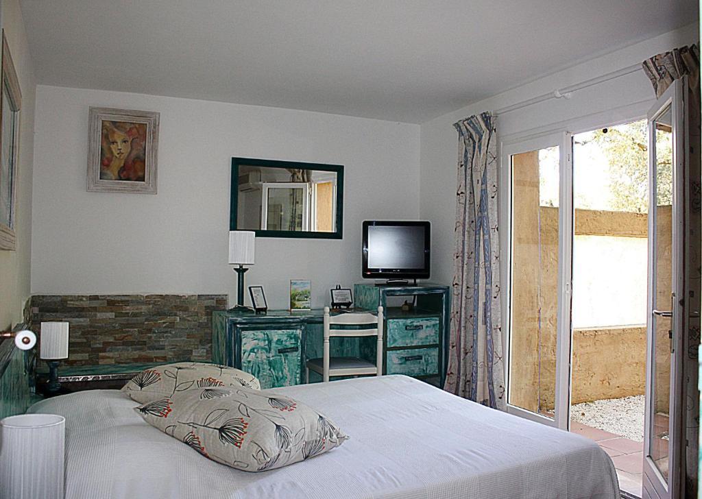Hotel Athénopolis Grimaud Camera foto