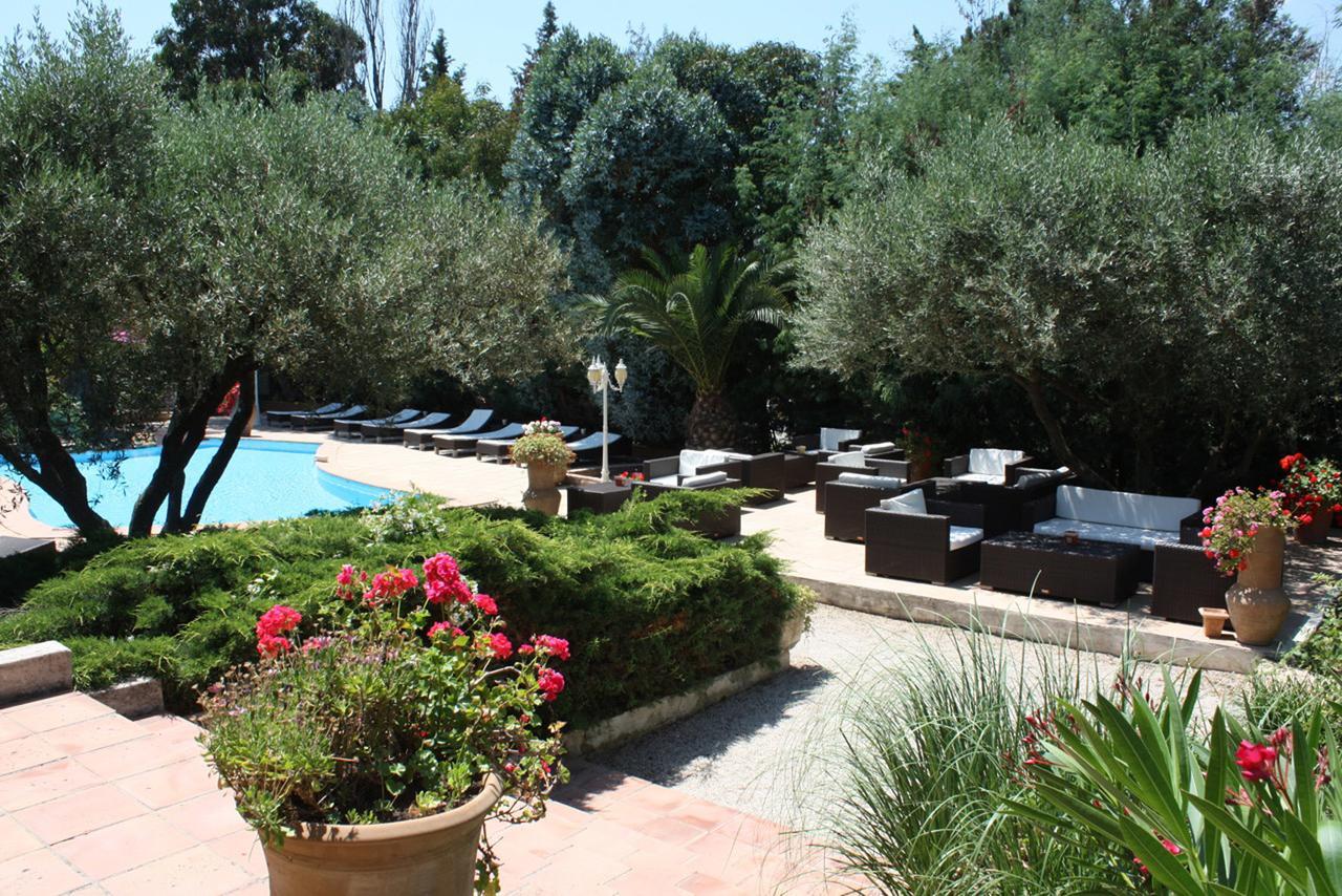 Hotel Athénopolis Grimaud Esterno foto