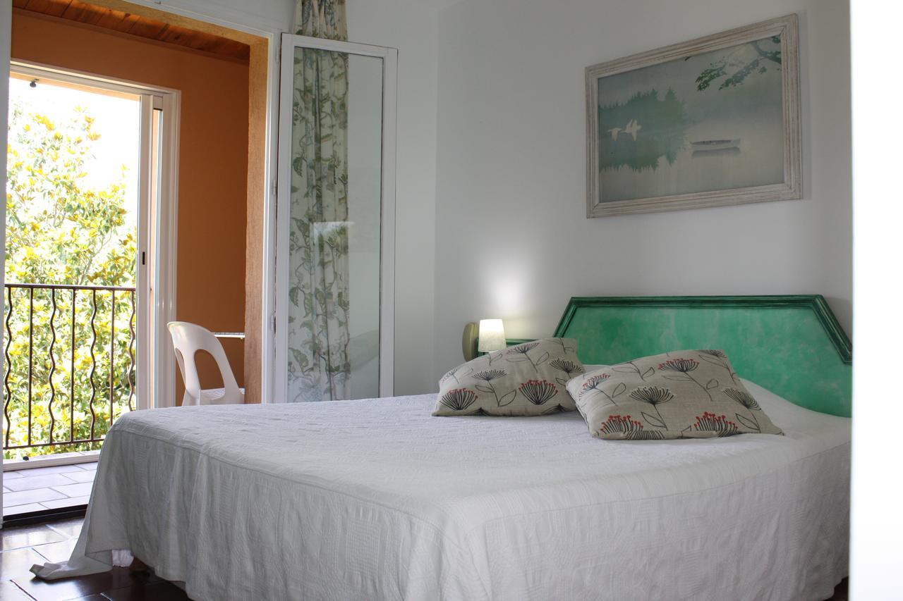 Hotel Athénopolis Grimaud Esterno foto
