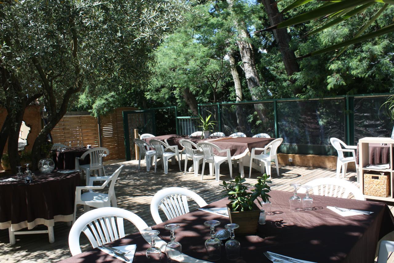 Hotel Athénopolis Grimaud Esterno foto